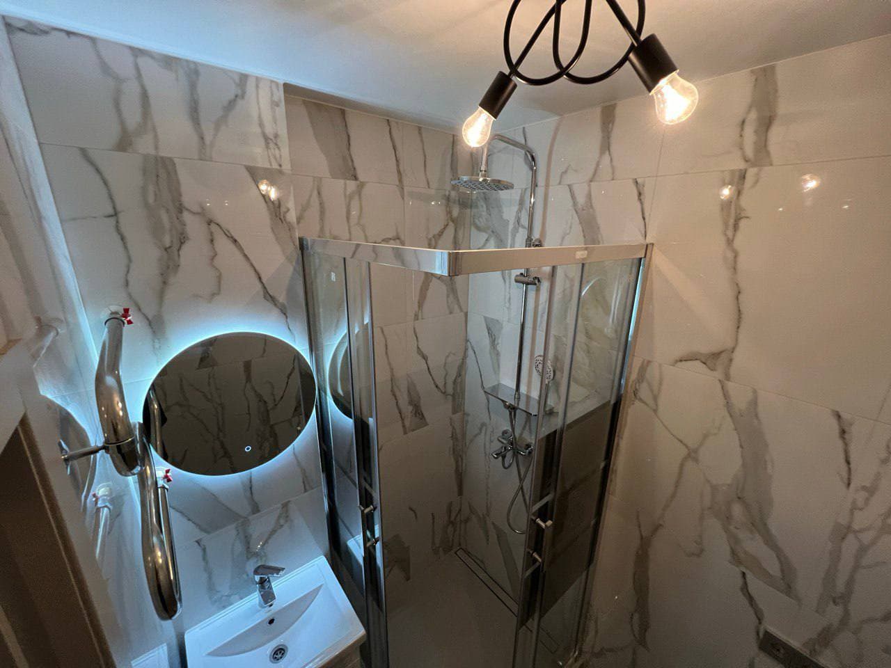 ЖК Кубанский — Санузел — душ и зеркало